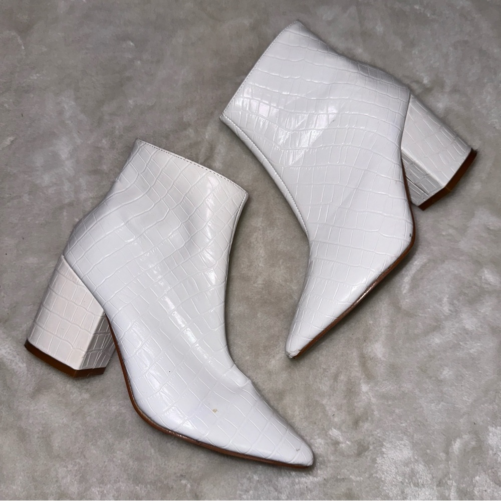 Nasty Gal White Croc Block Pointed Toe Heeled Booties Size 8